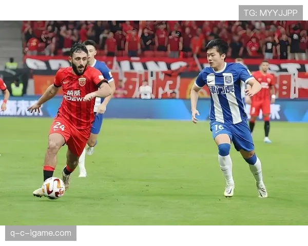 上海海港三连冠梦想成真，开启辉煌时代新篇章