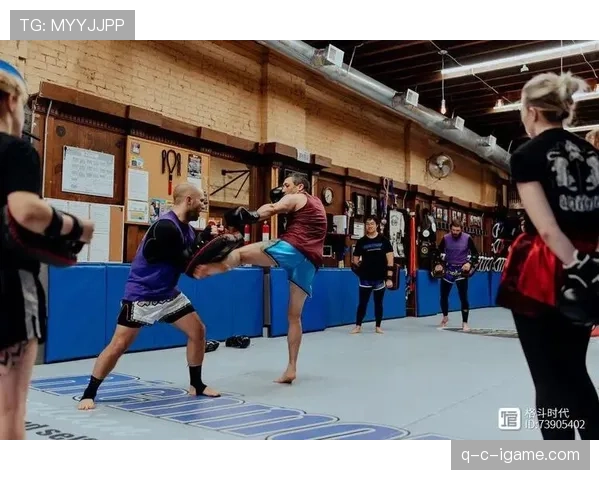 Rodrygo赛前热身流程首度揭秘：训练状态稳步提升，全力备战彰显决胜决心