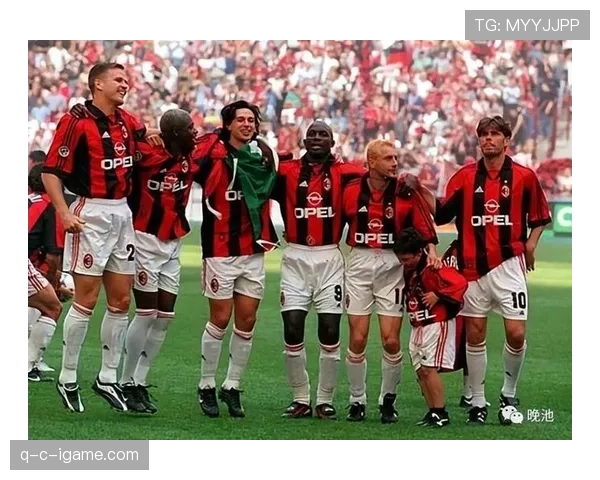 AC米兰王朝崩塌！战术顽疾+阵容危机，豪门定位已成口号