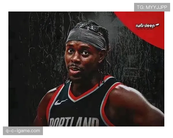 霍勒迪通过挡拆突破拉开防守，关键时刻命中率显著提升