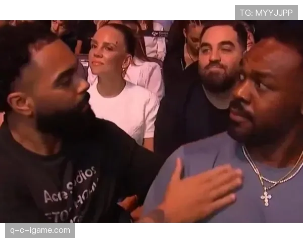 乔恩·琼斯训练完直接去提了辆布加迪，这自律换来的日子普通人真过不来