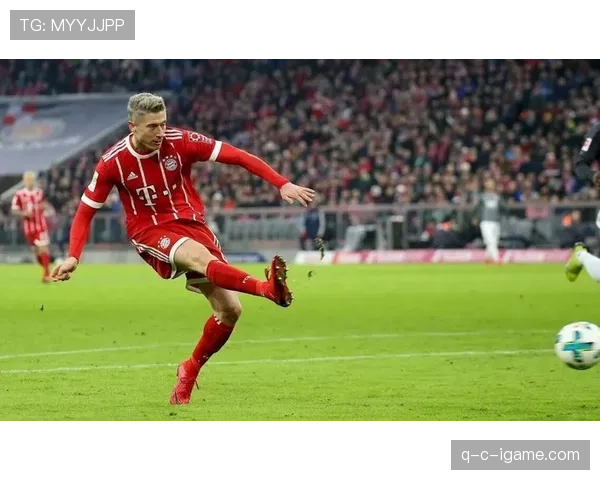 刷到莱万多夫斯基孩子生日蛋糕的价签，心脏差点停了