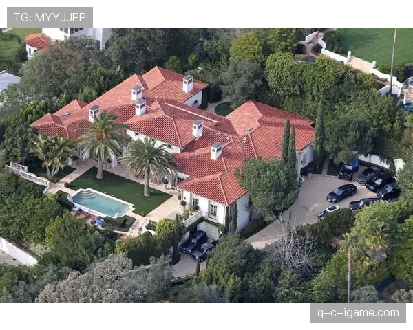 贝克汉姆家里那几个豪车加起来都能买套别墅了吧？