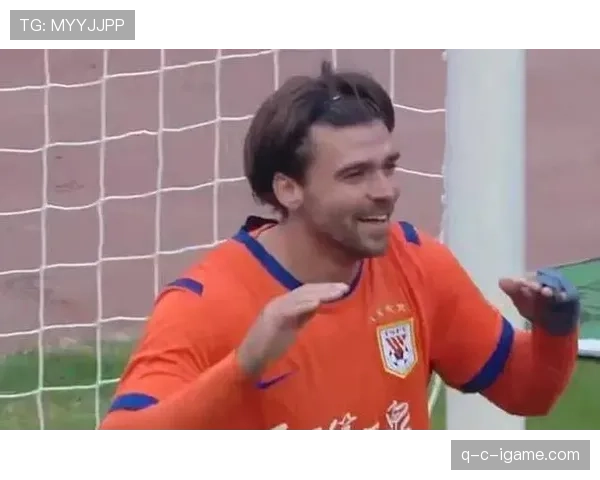 克雷桑一拿球就亮灯，山东泰山进攻却越踢越单薄，战术依赖性凸显